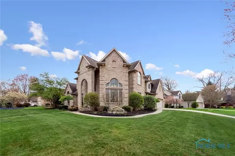 9013 Linden Lake Rd, Sylvania, OH 43560