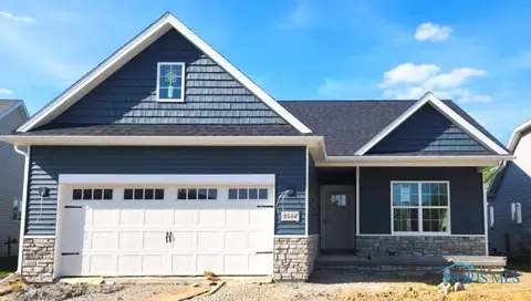 2242 Falling Waters Ln, Perrysburg, OH 43551
