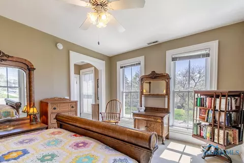 205 E Wayne St, Maumee, OH 43537 photo 41
