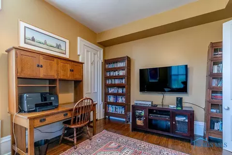 205 E Wayne St, Maumee, OH 43537 photo 31