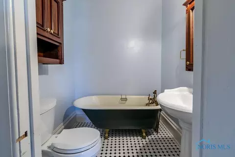 205 E Wayne St, Maumee, OH 43537 photo 27