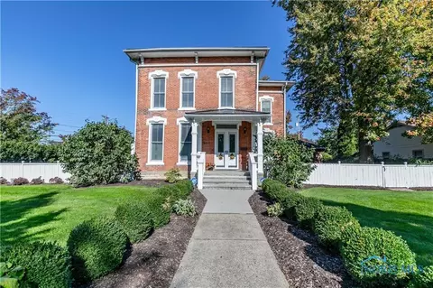 205 E Wayne St, Maumee, OH 43537 photo 5