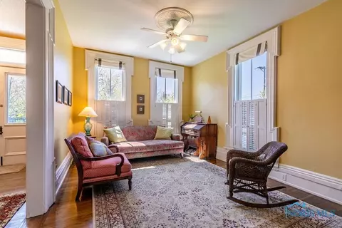 205 E Wayne St, Maumee, OH 43537 photo 11