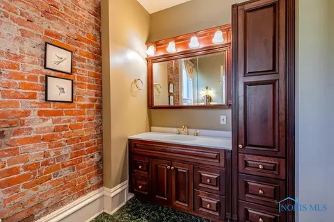 205 E Wayne St, Maumee, OH 43537 photo 35