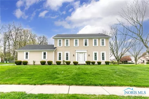5260 Brandy Ln, Sylvania, OH 43560