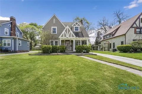 3331 Brantford Rd, Ottawa Hills, OH 43606
