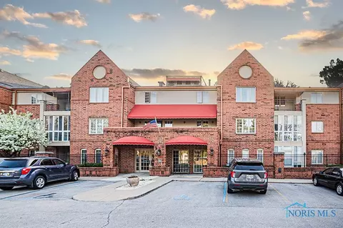 4710 Glendale Ave #307, Toledo, OH 43614