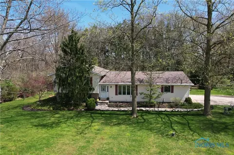 4775 E Janes Ln, Catawba Island, OH 43452