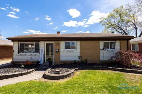 2339 Brookridge Dr, Toledo, OH 43613