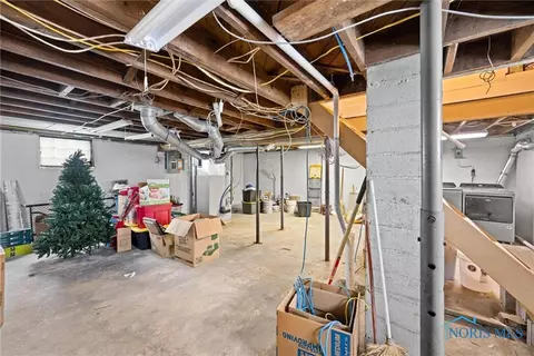 332 S Buchanan St, Fremont, OH 43420