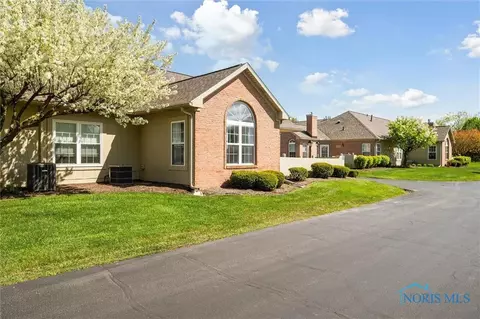 3504 Bayberry Pl #3504, Oregon, OH 43616