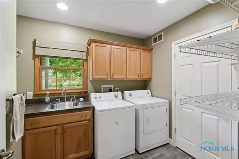 449 E Main St, Metamora, OH 43540 photo 33