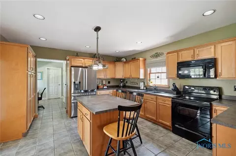 449 E Main St, Metamora, OH 43540 photo 29