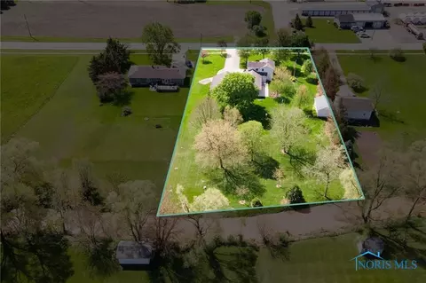449 E Main St, Metamora, OH 43540 photo 11