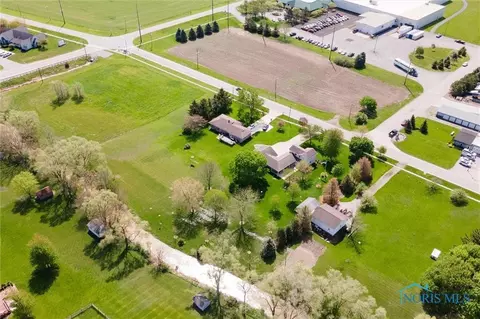 449 E Main St, Metamora, OH 43540 photo 8