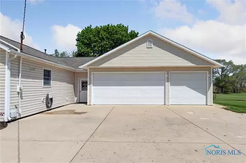 449 E Main St, Metamora, OH 43540 photo 6