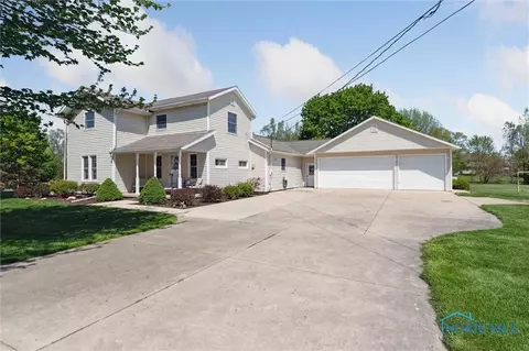 449 E Main St, Metamora, OH 43540 photo 2