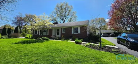 33 Egbert Park Dr, Tiffin, OH 44883
