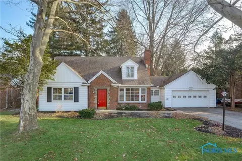 2710 Secor Rd, Toledo, OH 43606