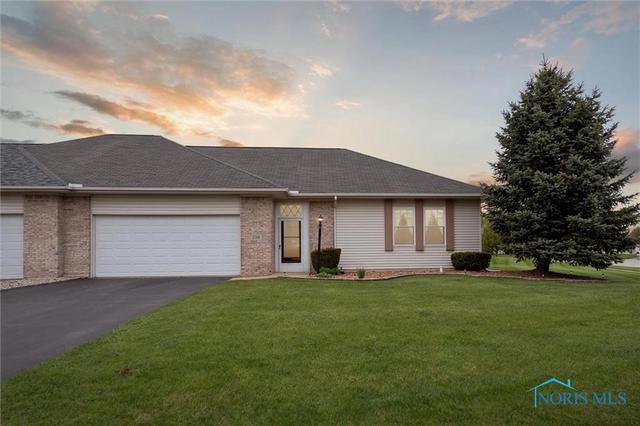 2518 Lake Vista Dr, Toledo, OH 43614