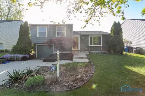 5527 Brook Point Rd, Toledo, OH 43611