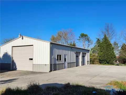 26064 E Broadway St, Walbridge, OH 43465 photo 22