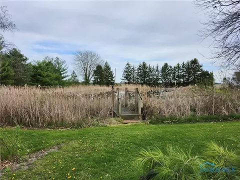 26064 E Broadway St, Walbridge, OH 43465 photo 24