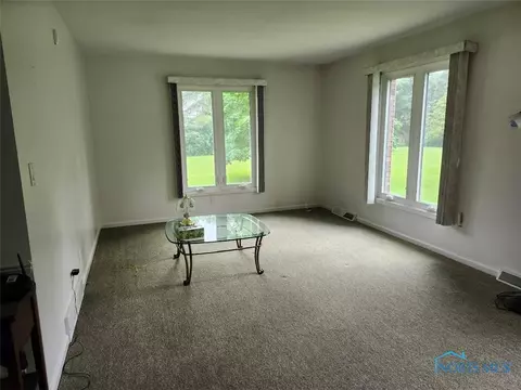 26064 E Broadway St, Walbridge, OH 43465 photo 16