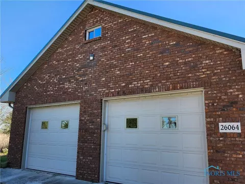 26064 E Broadway St, Walbridge, OH 43465 photo 23