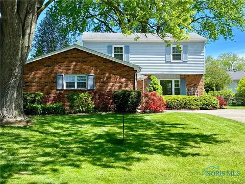 1605 Park Forest Dr, Toledo, OH 43614
