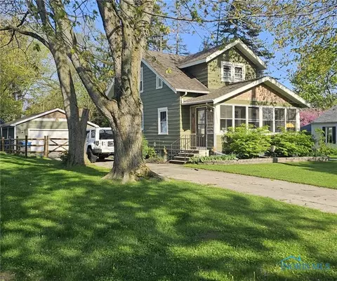 28911 White Rd, Perrysburg, OH 43551
