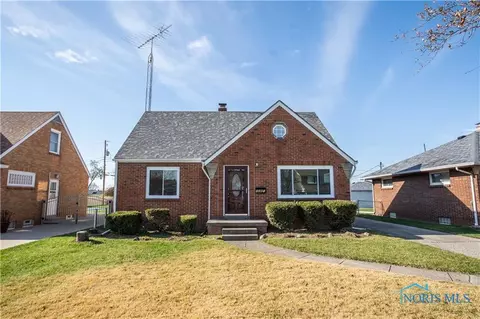 4461 Helmond Ct, Toledo, OH 43611
