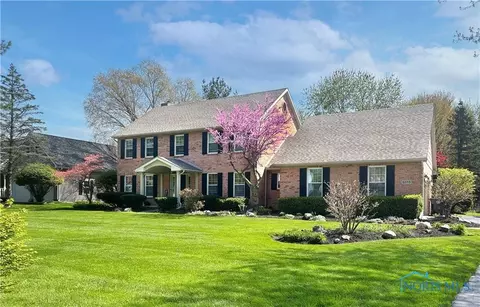 6115 Forest Edge Dr, Whitehouse, OH 43571