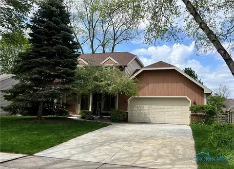 5059 Summer Dr, Sylvania, OH 43560