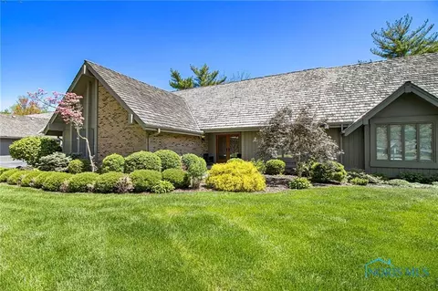 29744 Sussex Rd, Perrysburg, OH 43551