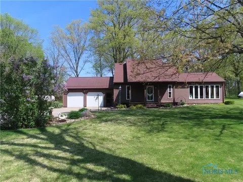 205 College St, Edon, OH 43518