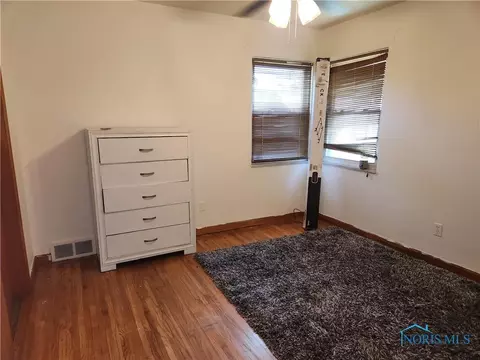 836 Clifton Blvd, Toledo, OH 43607 photo 11