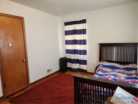 836 Clifton Blvd, Toledo, OH 43607 photo 9