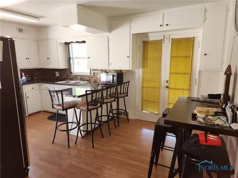 836 Clifton Blvd, Toledo, OH 43607 photo 6