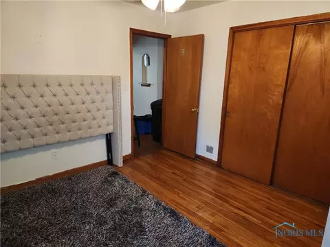 836 Clifton Blvd, Toledo, OH 43607 photo 10