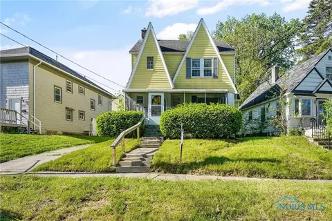 2453 Greenbriar Rd, Toledo, OH 43607