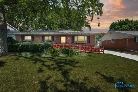 3329 Starr, Oregon, OH 43616