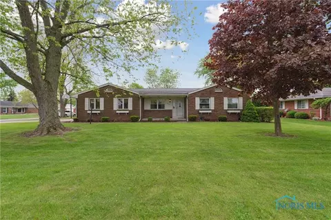 1415 Glenwood Ave, Napoleon, OH 43545