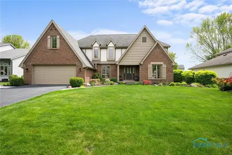 7701 Shadywood Ln, Sylvania, OH 43560