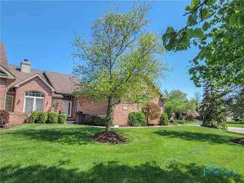 6 Winding Creek Pl, Sylvania, OH 43560