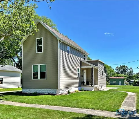 521 Circular St, Tiffin, OH 44883