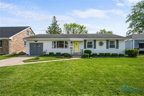 2742 117th St, Toledo, OH 43611