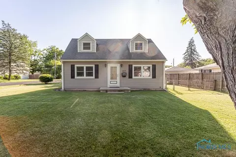 5101 Winona Dr, Toledo, OH 43613