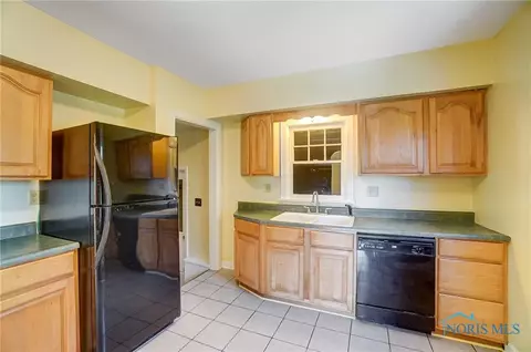 145 Covington Ave, Findlay, OH 45840 photo 14