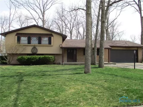 1921 Sherwood Dr, Defiance, OH 43512